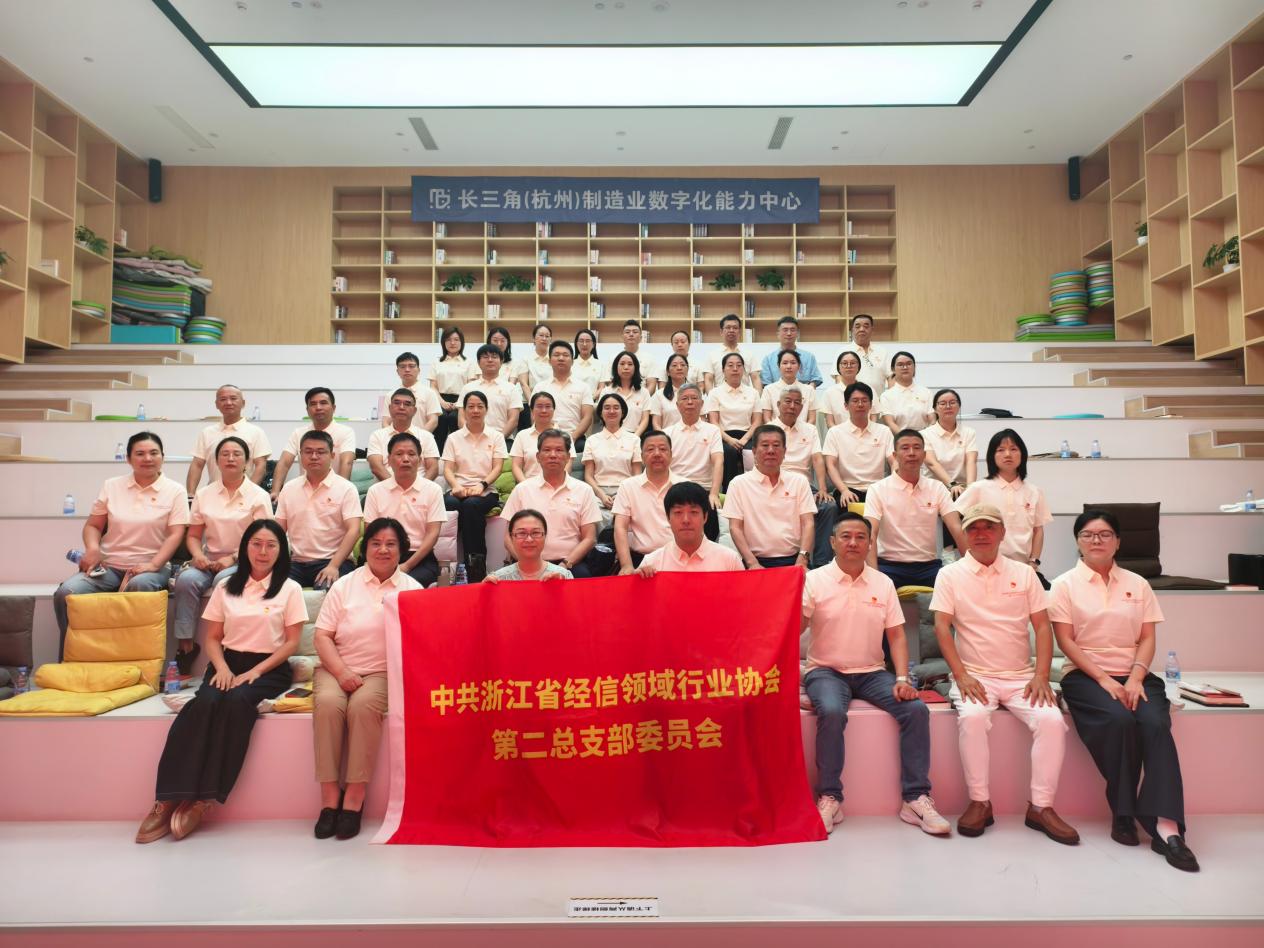 合影.jpg